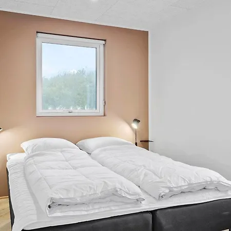 Exclusive Pool And Activity House For 30 People -1002 *