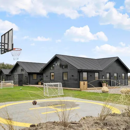 Σπίτι διακοπών Exclusive Pool And Activity House For 30 People -1002