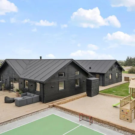 Exclusive Pool And Activity House For 30 People -1002